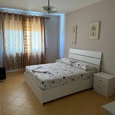 Aura Seaview Apartament Apartment *